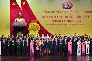 Đoàn đại biểu TPHCM dự Đại hội đại biểu toàn quốc lần thứ XIV của Đảng. Ảnh: VIỆT DŨNG