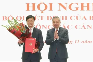 Đồng chí Nguyễn Duy Ngọc được điều động, phân công, chỉ định giữ chức Bí thư Thành ủy Hà Nội