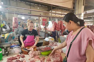 Giá heo hơi trong nước tăng mạnh