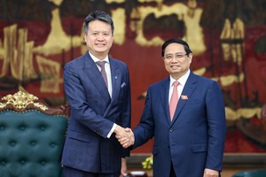 政府总理范明政会见世界知识产权组织总干事邓鸿森。