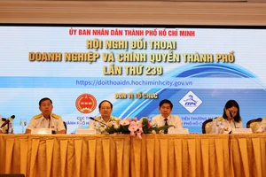 Công ty thưởng nam nhân viên khi vợ sinh, phải nộp thuế thu nhập cá nhân?