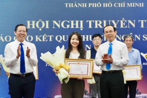 TPHCM chốt thu ngân sách ngày cuối năm, khen nhiều đơn vị nộp ngân sách trên 1.000 tỷ đồng