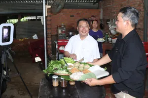 Cá đủ tháng, tình người đủ ấm thì mắm bằm sẽ ngon