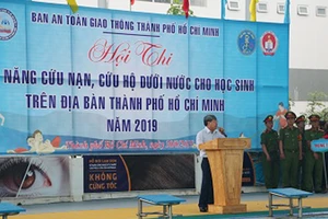 Hội thi kỹ năng cứu nạn dưới nước cho học sinh