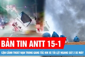 Bản tin ANTT 15-1: Cận cảnh thoát nạn trong gang tấc khi xe tải lật ngang sát 2 xe máy