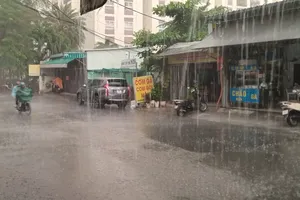 TPHCM và Nam bộ mưa to do không khí lạnh tăng cường