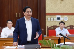 范明政总理主持党中央政治局第二工作组与西宁和宣光两省省委常务委员会的工作会议。