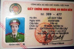 Thượng úy Tân đã dùng Giấy chứng minh Công an nhân dân của mình để cầm cố vay tiền