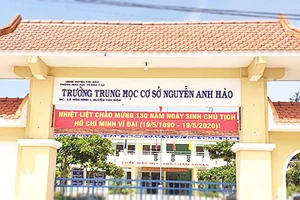 Hiệu trưởng nhờ giáo viên đi thi hộ để lấy bằng đại học