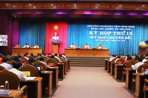 Quang cảnh kỳ họp