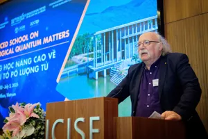 GS Nobel Vật lý 2016 đến Việt Nam để giảng dạy về vật liệu tô pô lượng tử 