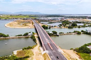 Gia Lai khánh thành 2 dự án giao thông động lực ven biển