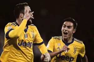 Bảng D: Olympiacos - Juventus 0-2: “Bà đầm già” thắng dễ