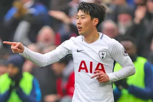 Tottenham Hotspur - Huddersfield Town 2-0: Son Heung-min lập cú đúp