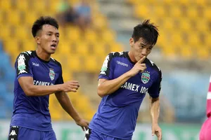  Becamex Bình Dương - Sài Gòn 5-1: Tiến Linh lập cú porker ngoạn mục