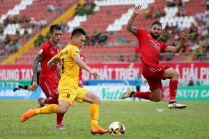 Hải Phòng - TPHCM 2-0: Miura tiếp tục thất bại rời đất Cảng