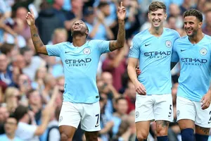 Man City - Newcastle 2-1: Sterling, Walker giúp Man xanh vượt ải