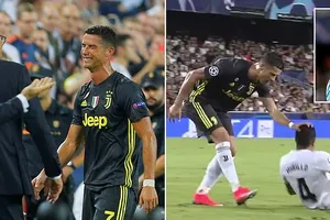 Valencia - Juventus 0-2: Ronaldo tức tưởi rời sân, Juve thắng nhờ penalty