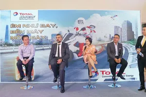 Total Hi-Perf 4T Scooter 10W-40: Tăng hiệu suất vượt trội, bảo vệ động cơ xe tay ga 