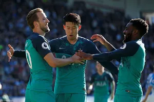 Huddersfield - Tottenham 0-2: Harry Kane tỏa sáng với cú đúp bàn thắng