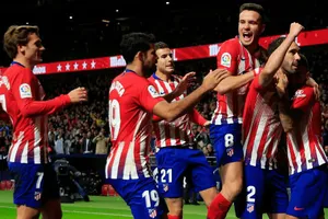 Atletico - Sociedad 2-0: Griezmann tịt ngòi, bộ đôi hậu vệ Godin - Luis lên tiếng