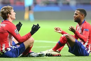 Atletico - Monaco 2-0: Badiashile phản lưới nhà, Griezmann luyện công ghi bàn