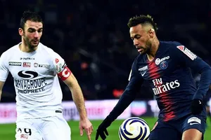 PSG - Guingamp 1-2: Neymar ghi bàn, Gbakoto và Marcus Thuram loại PSG
