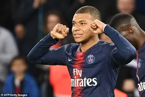 PSG - Nimes 3-0: Nkunku, Mbappe đè bẹp đối thủ, Thomas Tuchel vững ngôi đầu