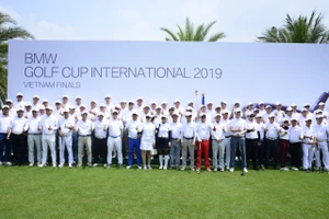 150 golfer là khách hàng sở hữu xe BMW do THACO phân phối đã cùng nhau tranh tài