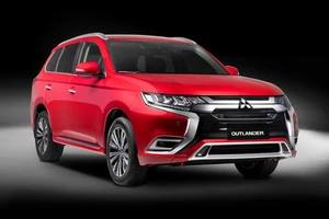 MMV giới thiệu Mitsubishi Outlander 2022 nâng cấp 14 điểm, giá không đổi