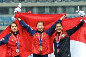 🔴 TRỰC TIẾP, SEA Games 32 chiều 10-5: Điền kinh, bóng bàn, cầu lông, Bóng rổ... Việt Nam tạm nhất toàn đoàn