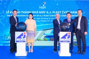 Khánh thành nhà máy sản xuất màng phim nhựa A.J.Plast tại Bình Dương 