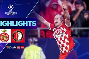 Girona vs Feyenoord 2-3: David Lopez, Van de Beek lập công, Herrera, Krejci bất ngờ phản lưới nhà, Milambo ghi bàn