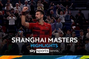 Novak Djokovic vs Taylor Fritz 6-4, 7(8)-6: Thắng kịch tính Fritz, Djokovic đấu Jannik Sinner ở chung kết Shanghai Masters, lần thứ 8 săn danh hiệu thứ 100