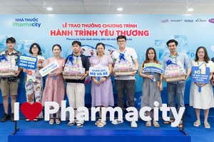 Pharmacity tặng quà sức khỏe trị giá 10 triệu đồng cho các mẹ bầu