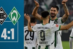 M'gladbach vs Werder Bremen 4-1: Alassane Plea, Franck Honorat, Kevin Stoger xé lưới đối thủ, Marco Friedl phản lưới nhà, Mitchell Weiser nhận thẻ đỏ