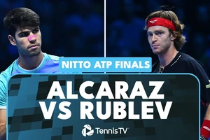 Carlos Alcaraz vs Andrey Rublev 6-3, (10)7-6(8): Alcaraz mất 1 giờ 36 phút hạ Rublev để có chiến thắng đầu tiên, Alcaraz đi tiếp, Rublev bị loại ATP Finals