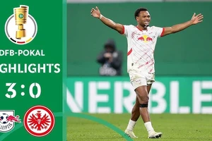 RB Leipzig vs Frankfurt 3-0: Benjamin Sesko khai bàn, Lois Openda xuất thần cú đúp, giành gọn chiến thắng