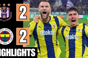 Anderlecht vs Fenerbahce 2-2 (2-5): Vazquez xuất thần cú đúp nhưng En Nesyri tỏa sáng phút thứ 4, Akcicek chốt hạ chiến thắng, HLV Mourinho giành vé vòng 1/8 Europa League