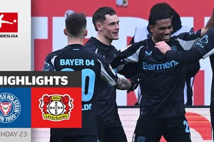 Holstein Kiel vs Leverkusen 0-2: Patrik Schick chớp thời cơ đệm bóng cận thành mở bàn, Amine Adli ghi bàn điệu nghệ, Leverkusen bám đuổi ngôi đầu Bayern