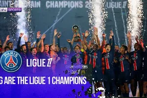PSG đăng quang Ligue 1 với 84 điểm, hơn đội á quân Marseille 19 điểm, bỏ xa đội thứ ba Monaco 23 điểm, thầy trò HLV Luis Enrique từng bước chinh phục thêm Coupe de France và Champions League