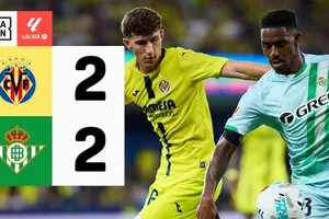 Villareal vs Real Betis 2-2: Buchanan, Moleiro lập công đẹp mắt nhưng Pablo Fornals xuất sắn ghi cú đúp kiến tạo giúp Antony ghi 2 bàn cứu thua Betis 