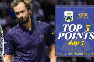 Daniil Medvedev xếp trên Ben Shelton, Alexander Bublik, Jannik Sinner trong 5 pha ăn điểm đẹp mắt ở vòng tứ kết Paris Masters 2025