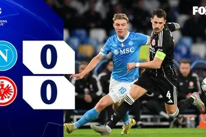 Napoli vs Frankfurt 0-0: Eljif Elmas, Rasmus Hojlund, Matteo Politano kém duyên ghi bàn, mũi nhọn Jonathan Burkardt bế tắc, Bahoya, Mario Gotze không khá hơn