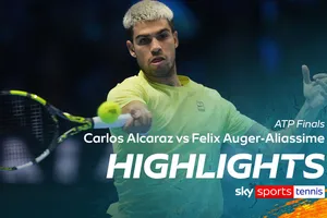 Carlos Alcaraz vs Felix Auger-Aliassime 6-2, 6-4: Dễ dàng hạ Aliassime, Alcaraz quyết đấu cùng Jannik Sinner ở chung kết ATP Finals 2025