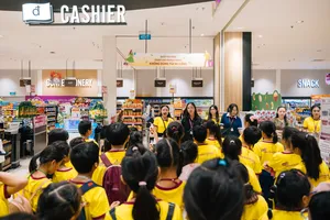 Dự AEON Cheers Club giúp học sinh có cơ hội trải nghiệm quầy thu ngân, thảo luận nhóm, sáng tạo và thuyết trình