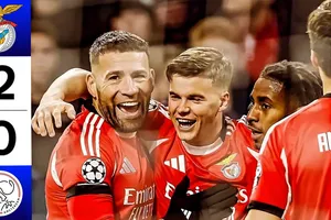 Ajax vs Benfica 0-2: Richard Rios kiến tạo, Dahl sớm khai bàn phút thứ 6, Barreiro chốt hạ gọn gàng chiến thắng phút 90