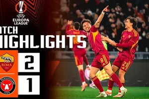 AS Roma vs Midtjylland 2-1: Neil El Aynaoui đá nối tuyệt đẹp, sớm mở tỷ số, Stephan El Shaarawy nhân đôi tỷ số, Paulinho ghi bàn danh dự