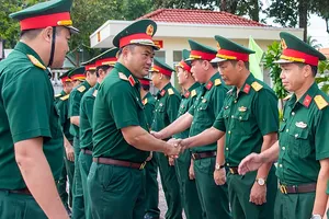 Bộ Tư lệnh Quân khu 7 thăm, làm việc tại Côn Đảo