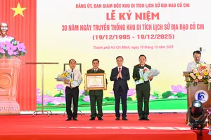 Viết tiếp bản Anh hùng ca trên “Đất thép thành đồng”